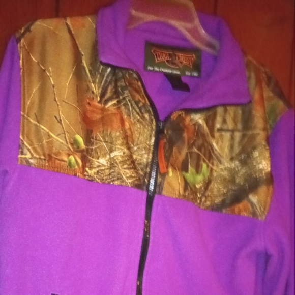 Trail Crest Jackets & Blazers - TRAIL CREST BRAND CAMO AND PURPLE FLEECE JACKET XL